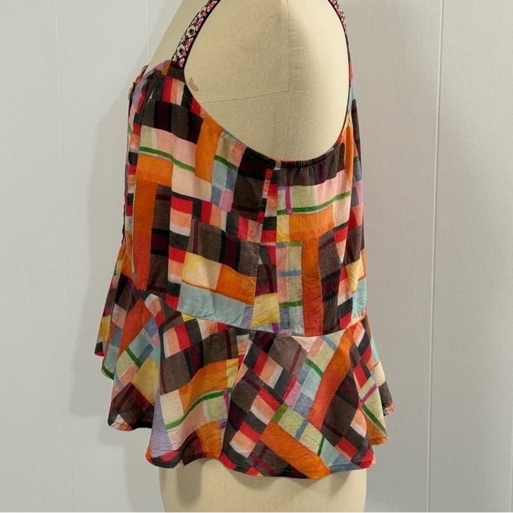 Multi-Color Geometric Print Button-Front Camisole - Picture 4 of 4